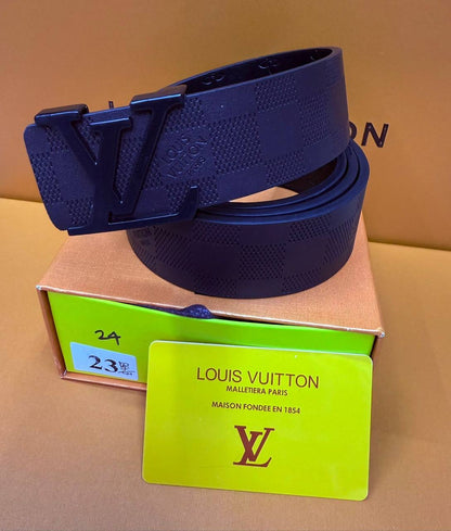 LV Belt

With box 
🎁🎁🎁

40 dhs🪙💕

Zain93
♥️♥️♥️