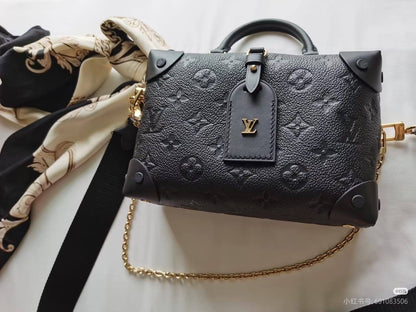 Mixed bags

Valentines 
Lv
120 dhs🇦🇪🇦🇪

Zain10
♥️♥️♥️