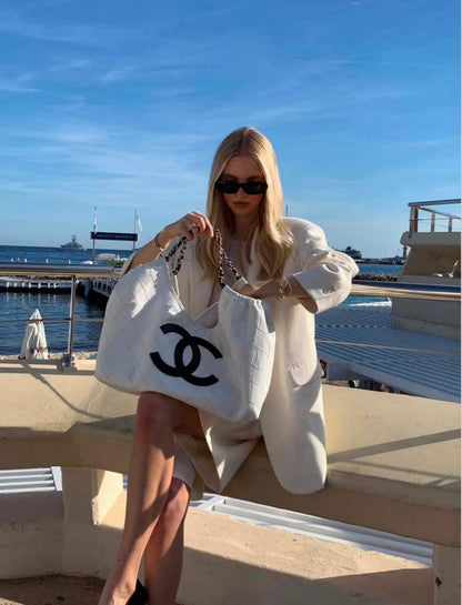 CHANEL

 MASTER QUALITY
 RESTOCK 

295 dhs🇦🇪🇦🇪

Zain295
♥️♥️♥️