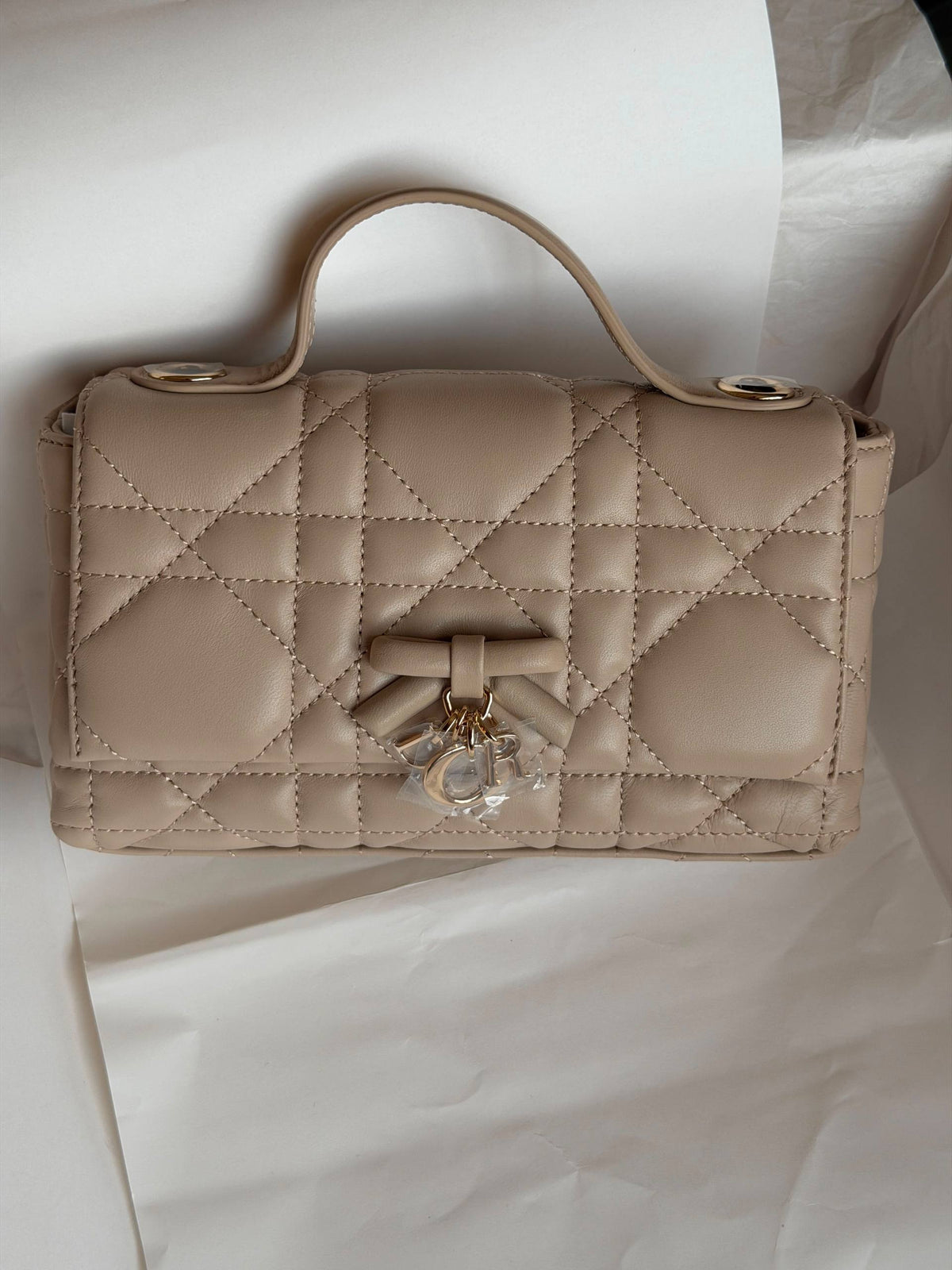 Dior

For Price 👇 WhatsApp✅
0568585901 
0507557372
0552275751 Owner Zain 👌

ZainETAG 4
♥️♥️♥️