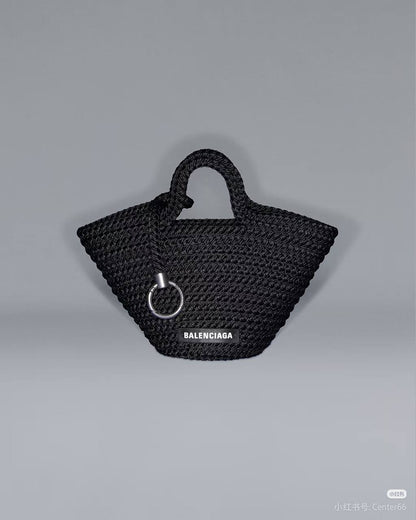 Balenciaga
Master
280 dhs✅

Zain10
♥️♥️♥️