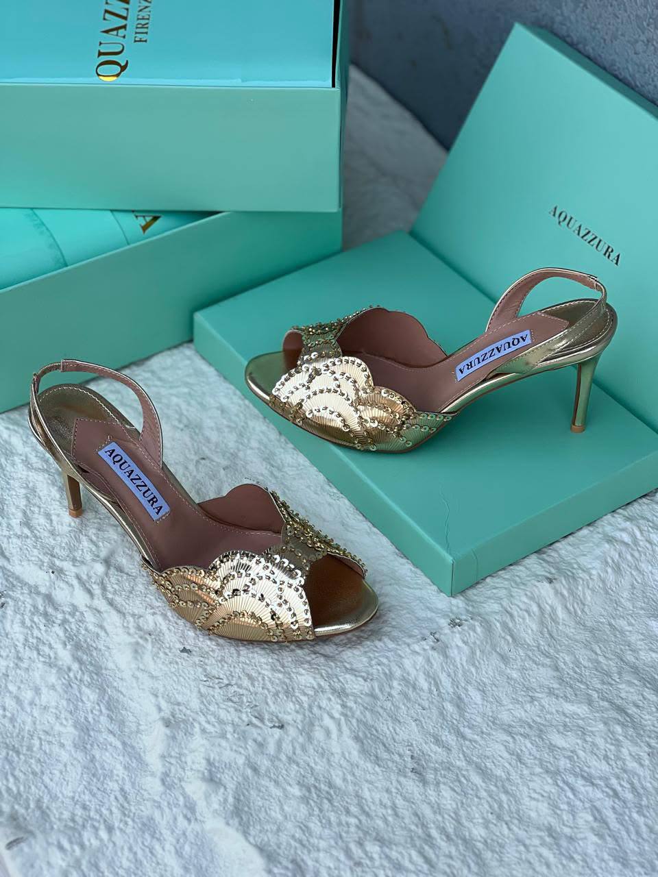 Aquazzura
𝟗𝐂𝐌
💯high quality
Size 36-37-38-39-40-41

130 dhs🇦🇪🇦🇪

Zain86
♥️♥️♥️