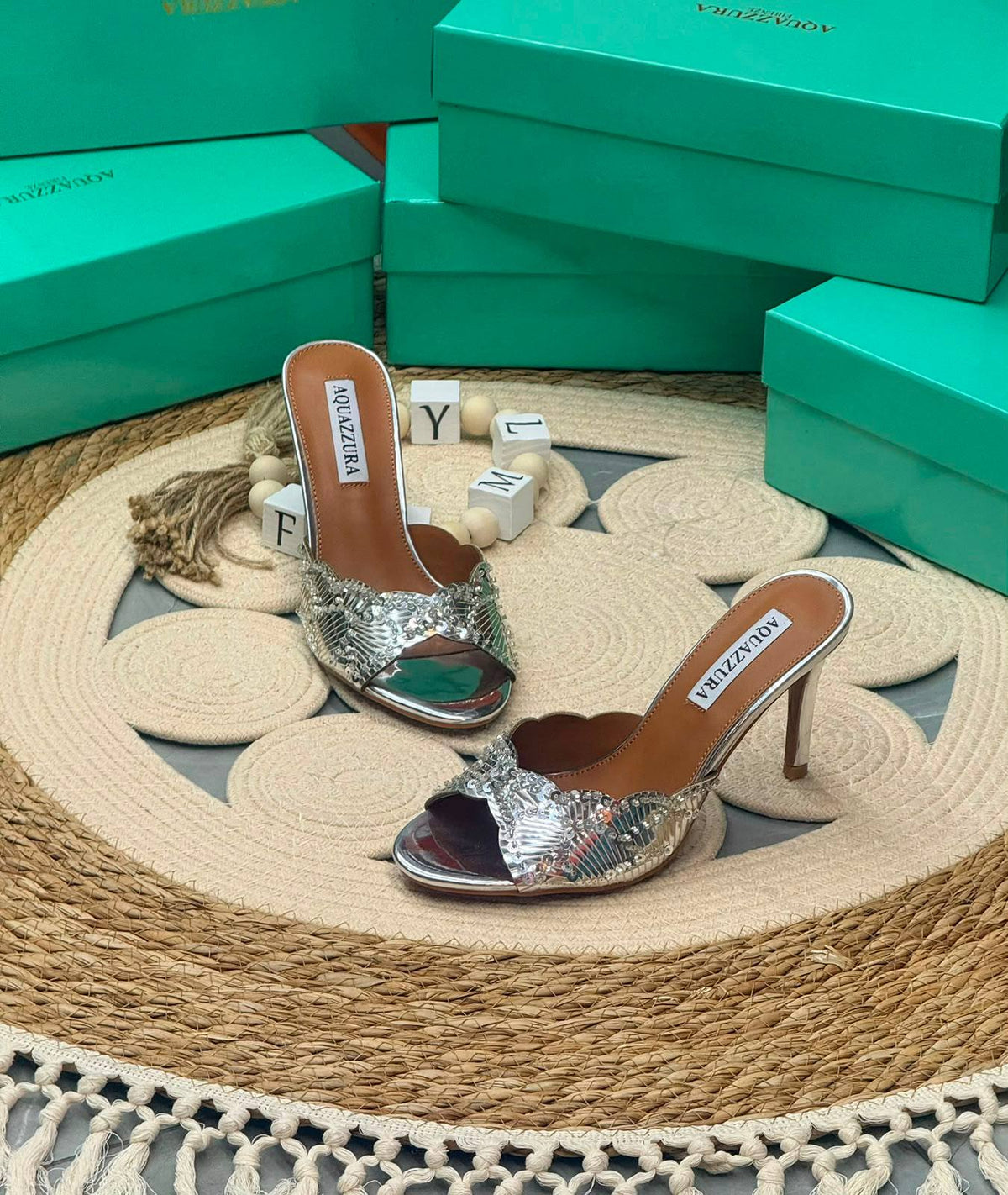New Aqua heel 

Size. 36 to 41 
125 dhs🇦🇪🇦🇪

Zain80
♥️♥️♥️