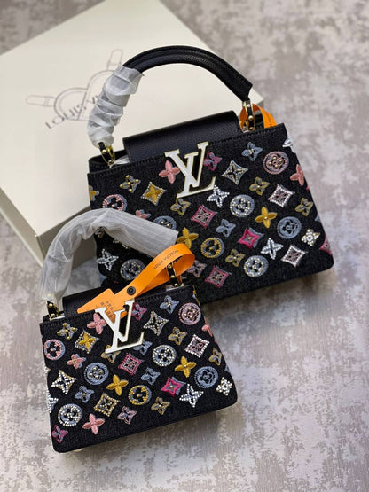 Lv 
with box 🎁🎁🎁

Small price 340 dhs💓

Big price 350 dhs💓

Zain175
♥️♥️♥️