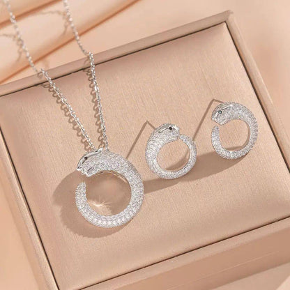 Necklace and earring Set of 2 
Offer price 

40 dhs🪙🌨️

Zain242
♥️♥️♥️