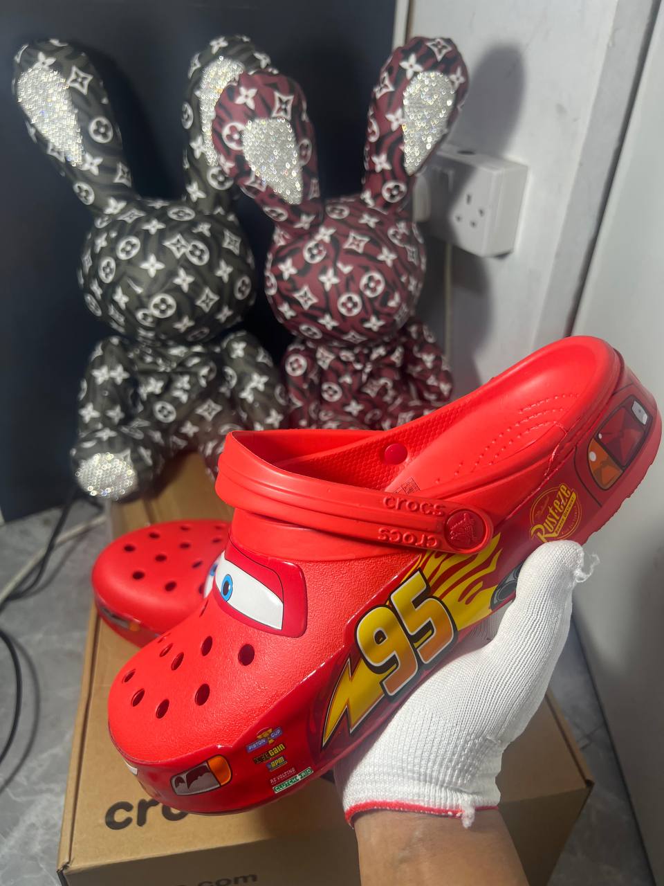 Crocs Classic Lightning McQueen' clog ‘Red’ 🎈
NEW ARRIVALS 🤩
36-45 AVAILABLE 
120 dhs🪙💕

Zain242
♥️♥️♥️