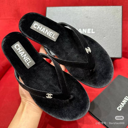Chanel

100 dhs
36-41

Zain145
♥️♥️♥️