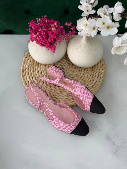 Chanel 

Vip quality 

Size:36 to 41
430 dhs🇦🇪🇦🇪

Zain113
♥️♥️♥️