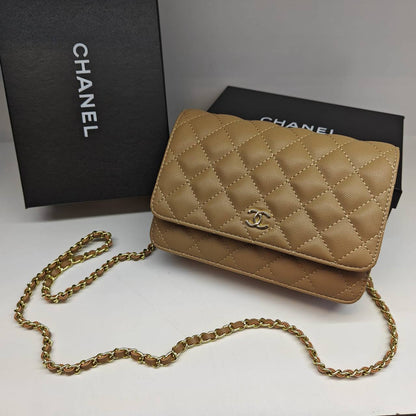 Chanel 
80 dhs🇦🇪🇦🇪 
with box

Zain235
♥️♥️♥️