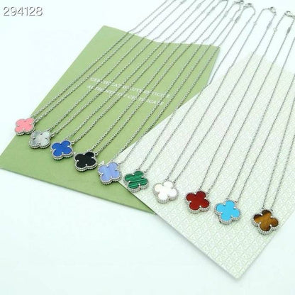 VCA NECKLACE 
55 dhs🪙💚 
With Box And Paper Bag
🎁🎁🎁

Zain89
♥️♥️♥️