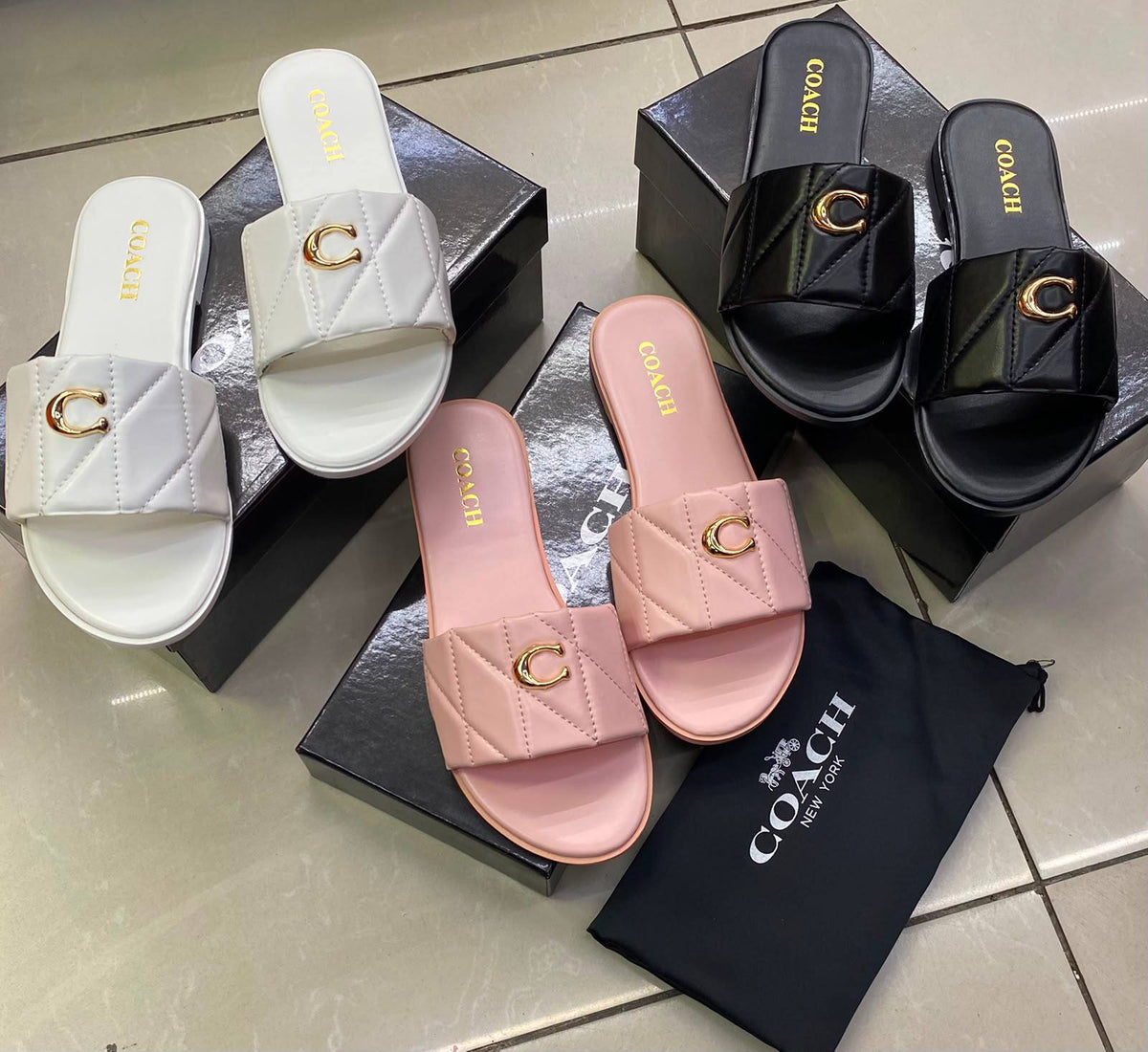 Coach 

slipper New Arrived
High Quality 

Size 36 To 41
95 dhs🇦🇪🇦🇪🇦🇪

Zain120
♥️♥️♥️