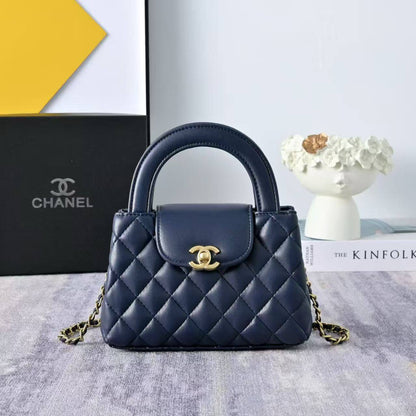 Chanel
100 dhs🇦🇪🇦🇪

Zain143
♥️♥️♥️