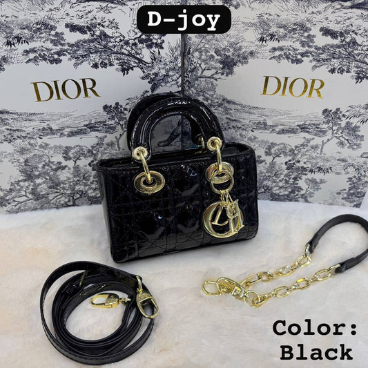 Dior
  𝗗-𝐣𝐨𝐲 𝐦𝐢𝐜𝐫𝐨
𝐰𝐢𝐭𝐡 𝐛𝐨𝐱
𝐩𝐚𝐭𝐞𝐧𝐭 𝐥𝐞𝐚𝐭𝐡𝐞𝐫 
𝐬𝐢𝐳𝐞:17𝐜𝐦
100 dhs🪙🖤

Zain56
♥️♥️♥️