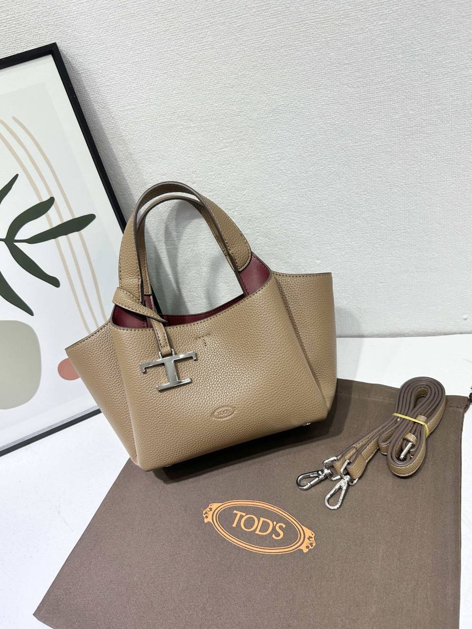 TODS
100 dhs✅

Zain143
♥️♥️♥️
