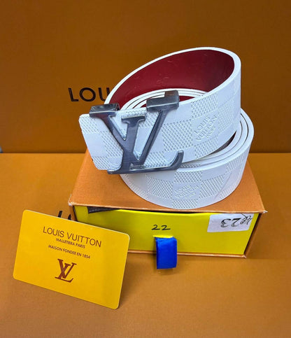 LV Belt

With box 
🎁🎁🎁

40 dhs🪙💕

Zain93
♥️♥️♥️
