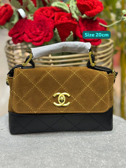 Chanel
Good quality 

with box 🎁🎁🎁

95 dhs🇦🇪

Zain186
♥️♥️♥️