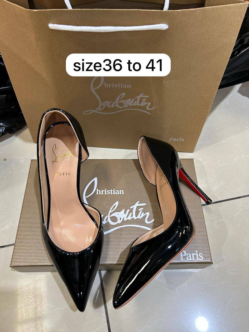 CL heel

size 36 to 41

120 dhs❤️

Zain146
♥️♥️♥️