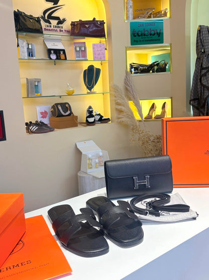 Hermes Set 
Slipper Size 36-41
160 dhs💓💓

Zain12
Zain236
💓💓💓
