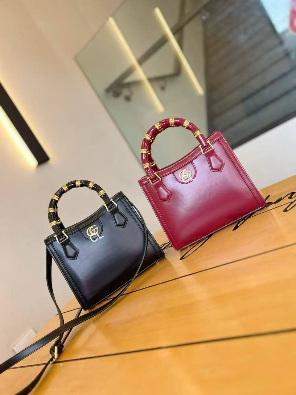 GUCCI
22*20*10cm
High quality 
150 dhs💓

Zain44
♥️♥️♥️