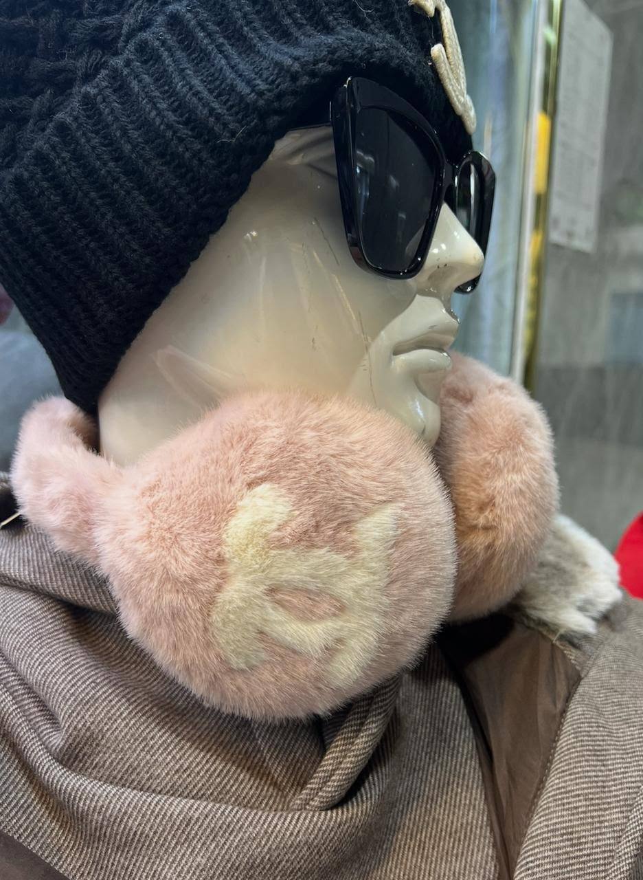 Miu miu

price with shahal 320 dhs🇦🇪🇦🇪

Without 280 dhs🇦🇪🇦🇪

Zain262
♥️♥️♥️