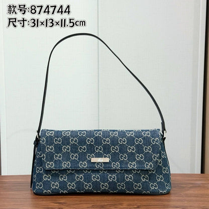 Gucci

31cm

290 dhs🇦🇪🇦🇪

Zain297
Zain228
♥️♥️♥️