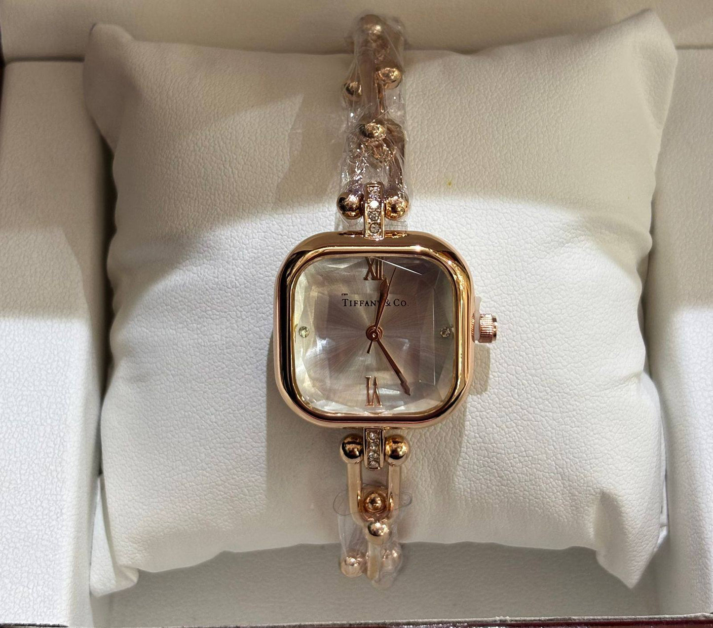 Tiffany
_*WOMEN*_

140 dhs🗽
Zain108
♥️♥️♥️