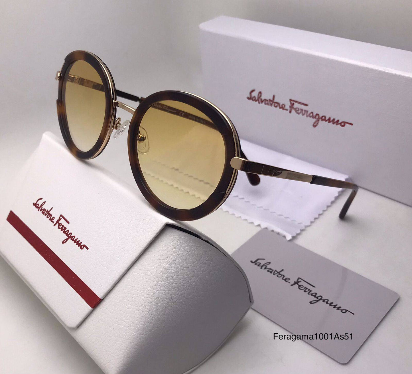 Ladies sunglasses 
masters quality 
180 dhs👑

Zain126
♥️♥️♥️