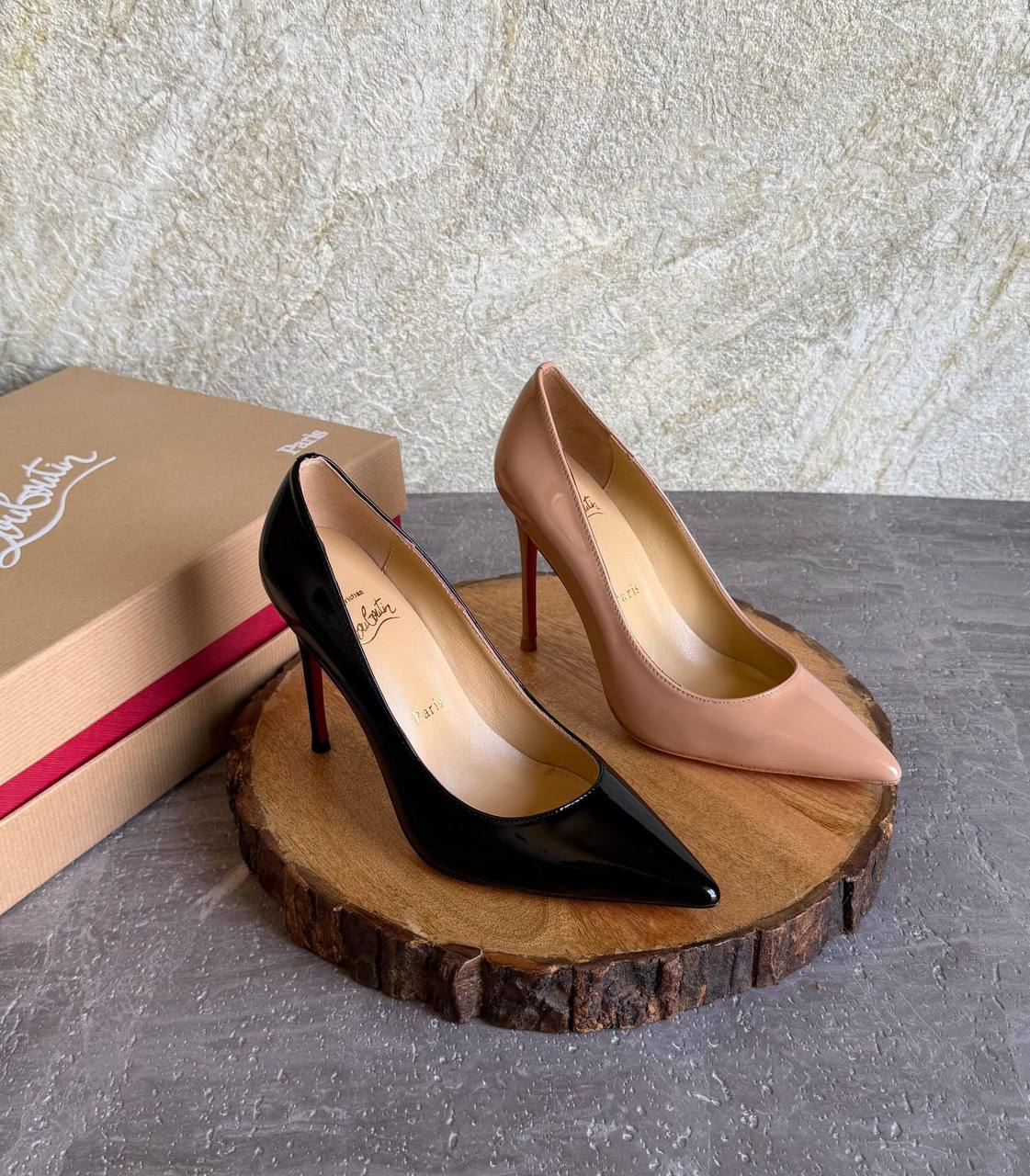 LOUBOUTIN 💎
SuperMaster Quality 💯
490 dhs✅
Size: 36 -41💥

Zain171
♥️♥️♥️