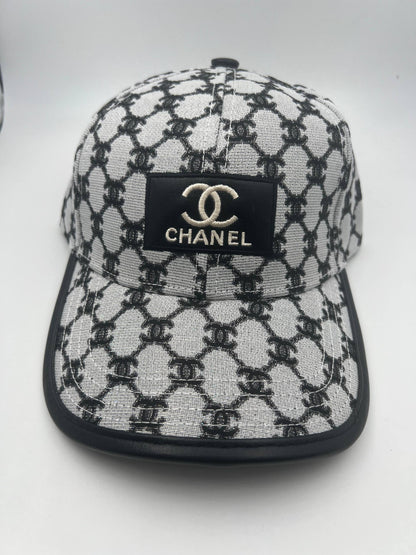 Chanel
Caps 🧢
High quality 💯
40 dhs❣️

Zain273
♥️♥️♥️