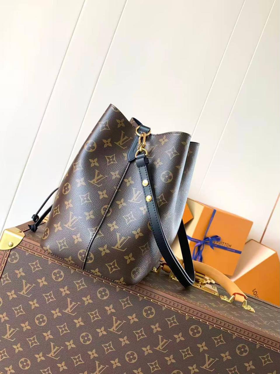 LV
Bucket Bag
Available in 4 color VIP quality
For Price 👇 WhatsApp✅
0568585901 
0507557372
0552275751 Owner Zain 👌

Zain334
♥️♥️♥️