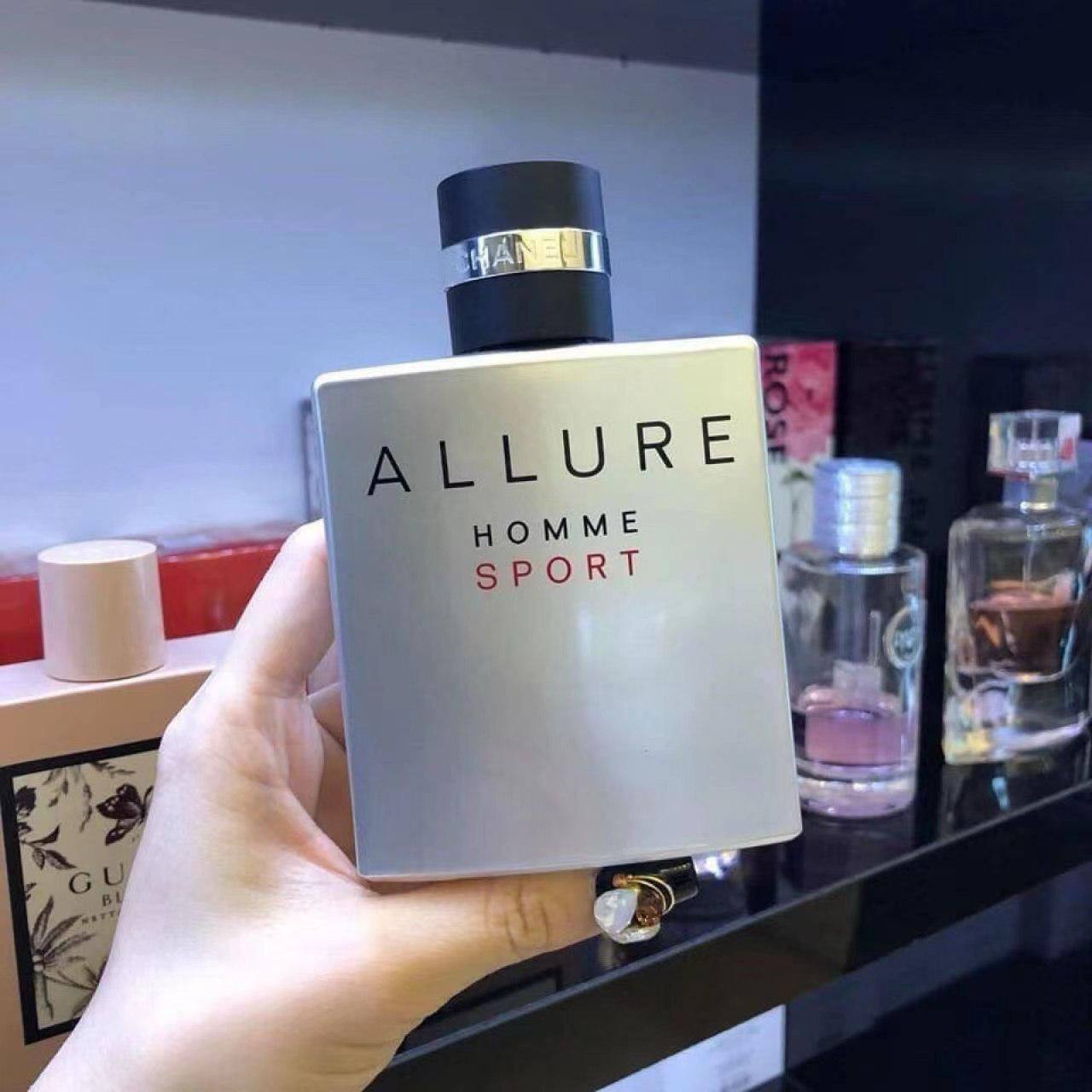 Allure
100 ml
35 dhs🪙🌨️

Zain17
♥️♥️♥️