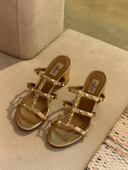 VALENTINO
QUALITY: SUPER MASTER 💥😍
SIZE:36 TO 42🥰

450 dhs🇦🇪🇦🇪

Zain319
♥️♥️