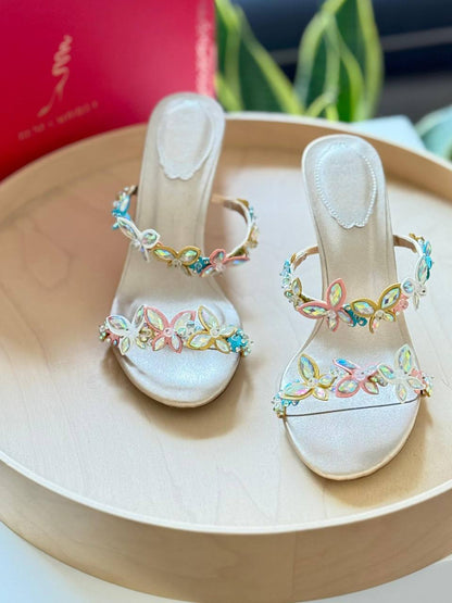 RENE CAOVILLA
Master quality 
Size: 36 to 41
450 dhs✅

Zain318
♥️♥️♥️