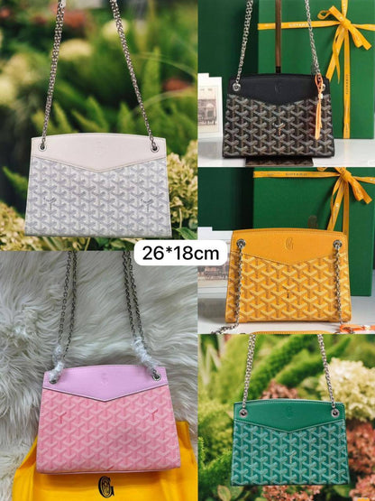 🎉 Offer 🎊 Goyard Rouette
1️⃣ First quality
Size : 26 * 18 cm
80 dhs✅

Zain115
♥️♥️♥️