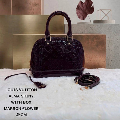 LV
ᴡɪᴛʜ ʟᴏɴɢ sᴛʀᴀᴘ
ᴡɪᴛʜʙᴏx🎁🎁🎁
ʟᴇᴀᴛʜᴇʀ/ɢᴀᴍᴏsᴀ
sɪᴢᴇ:25ᴄᴍ
90 dhs✅

Zain56
♥️♥️♥️