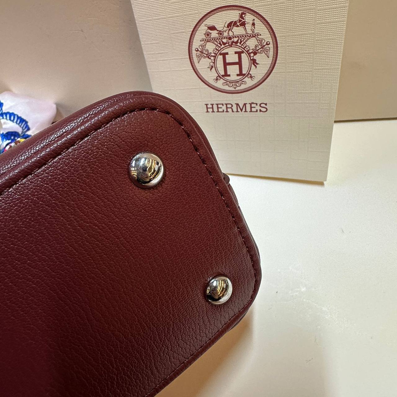 HERMES 
 GOOD QUALITY *


WITH BOX 
🎁🎁🎁

100 dhs✅

Zain39
♥️♥️♥️