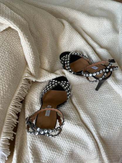 AQUAZZURA 

36 to 41

430 dhs🇦🇪🇦🇪🇦🇪

Zain288
♥️♥️♥️