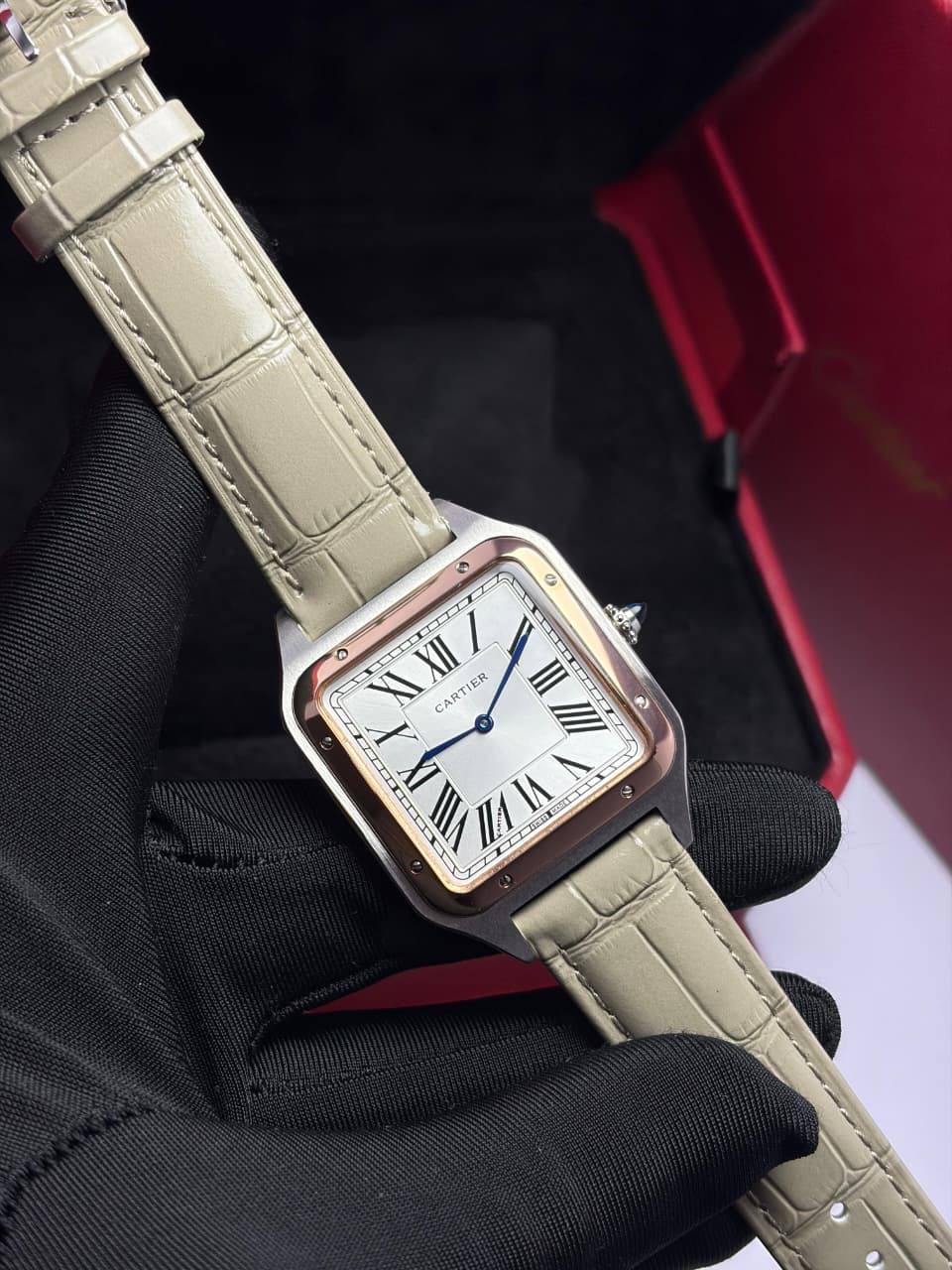 Cartier watch for unsix good quality 
220 dhs✅
 (size 38mm)

Zain59
♥️♥️♥️