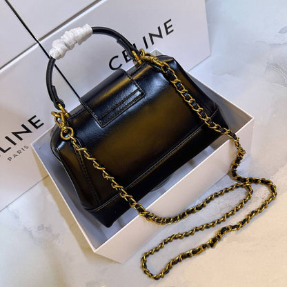 CELINE 
NEW CAME HIGH QUALITY 
WITH BOX 
🎁🎁🎁

125 dhs🇦🇪

Zain39
♥️♥️♥️