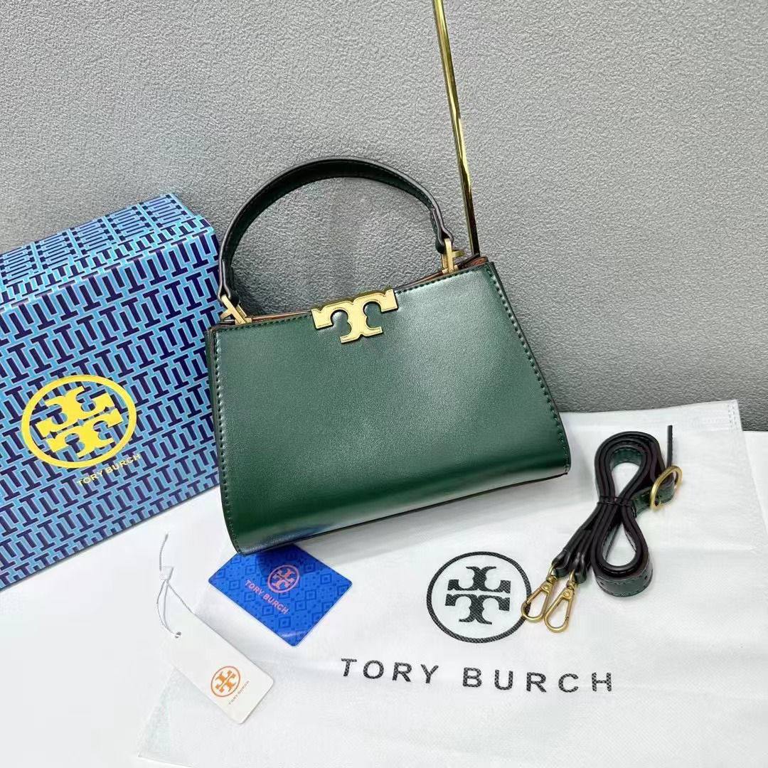 Tory Burch

with box
🎁🎁🎁

95 dhs🪙

Zain143
♥️♥️♥️