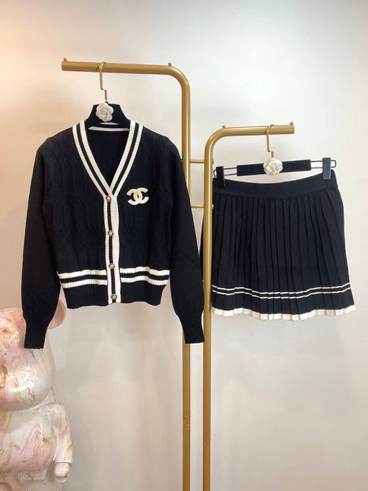 *CHANEL*
Women’s Set
Master Quality 
SML
380 dhs🪙🌨️

Zain276
♥️♥️♥️