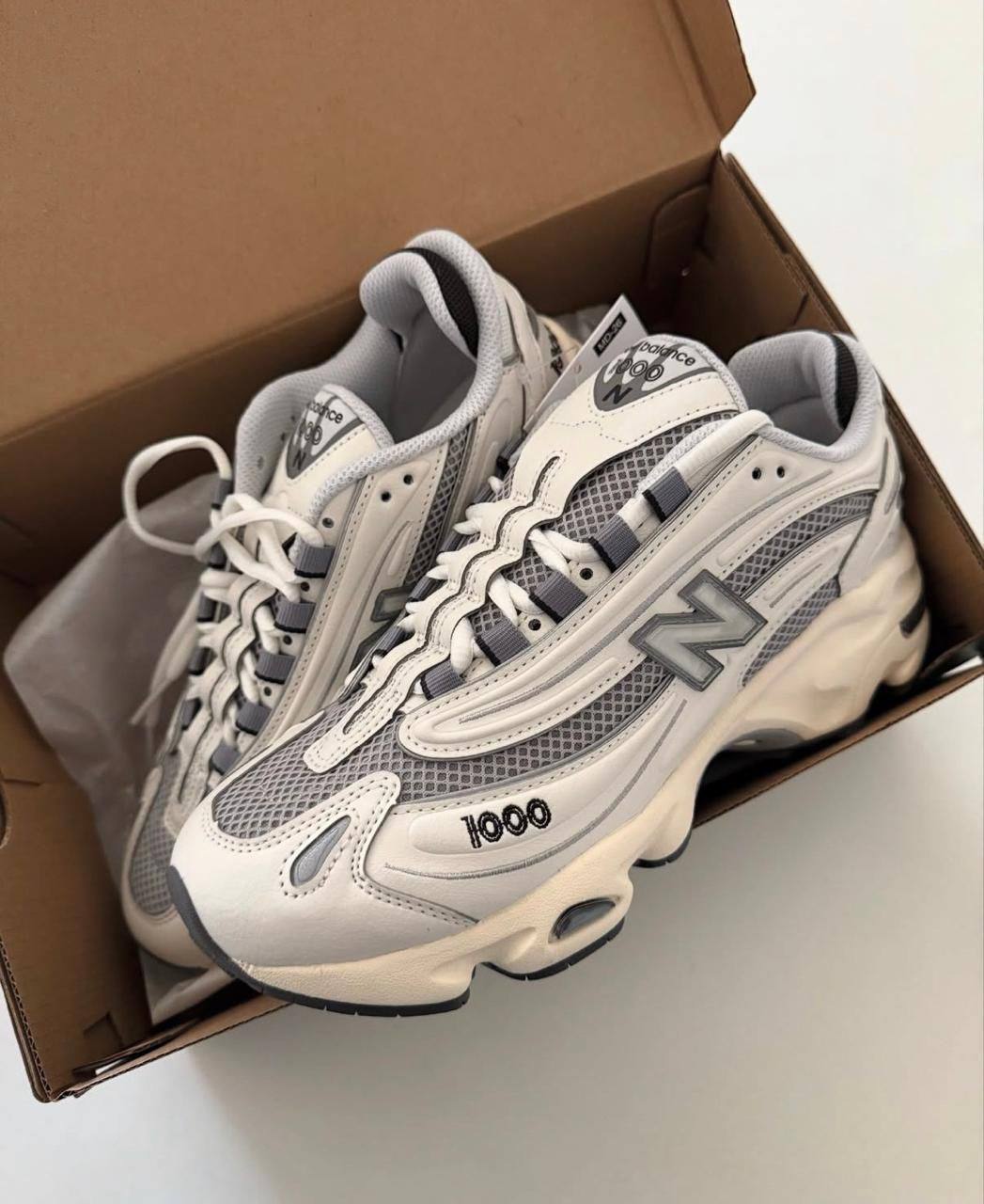 New Balance 1000 Sea Salt Grey，Size 36-45,
250 dhs🪙🌨️

Zain18
♥️♥️♥️