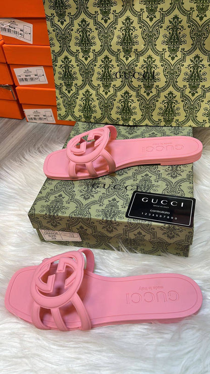 Gucci Slippers , 
New Arrived 
Size 36 To 41
70 dhs🗽

Zain120
♥️♥️♥️