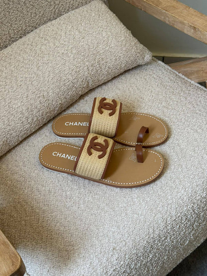 𝐀𝐯𝐚𝐢𝐥𝐚𝐛𝐥𝐞 𝐍𝐨𝐰

Chanel

𝐒𝐢𝐳𝐞𝐬: 𝟑𝟔 — 𝟒𝟏
500 dhs🇦🇪🇦🇪🇦🇪

Zain298
♥️♥️♥️