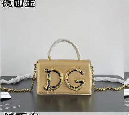 D&G
115 dhs🪙🌨️

Zain143
♥️♥️♥️