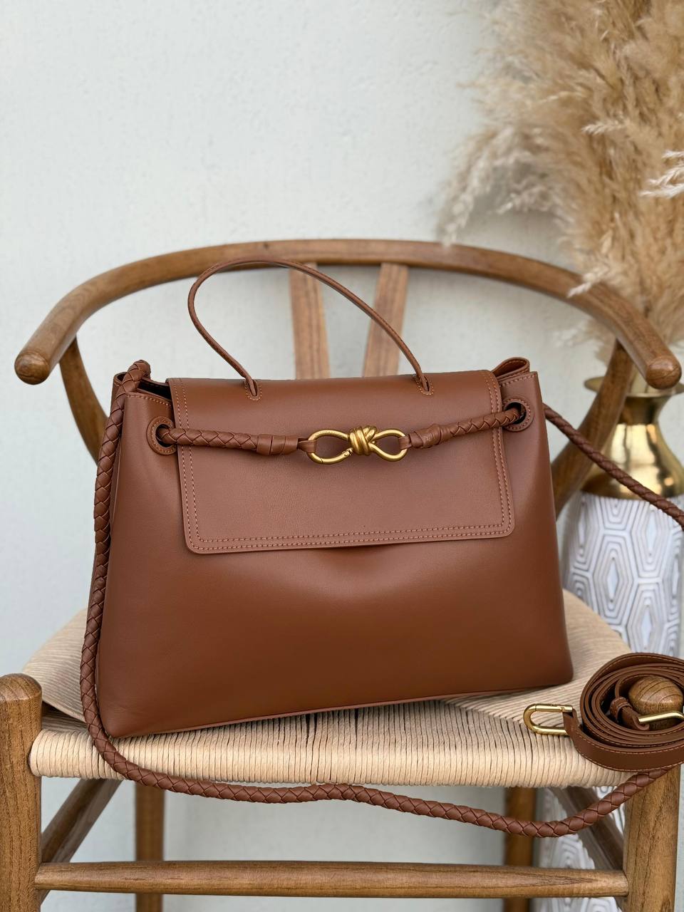 BOTTEGA VENETA
30cm
370 dhs🪙💕
36cm
390 dhs🪙💕
Top quality

Zain167
♥️♥️♥️