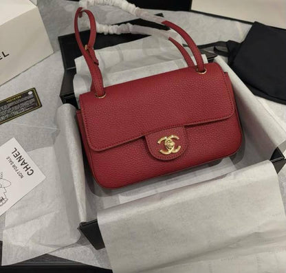CHANEL

Maxi flap bag

Master quality 
20 cm 
with box

270 dhs🇦🇪🇦🇪
Zain95 
♥️♥️♥️
