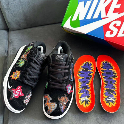 Nike SB Dunk Low "Neckface"
36-45 AVAILABLE 
240 dhs🗽

Zain242
♥️♥️♥️