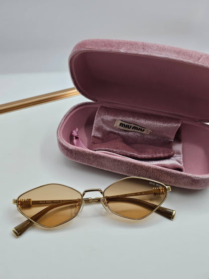 Miu Miu
Super master quality 💯
For Price 👇 WhatsApp✅
0568585901 
0507557372
0552275751 Owner Zain 👌

Zain282
♥️♥️♥️