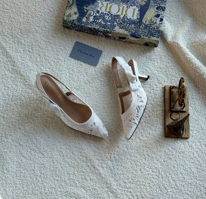 New. Dior heel 

   Size  .  36.  to 41

130 dhs🪙🌨️

Zain80
♥️♥️♥️